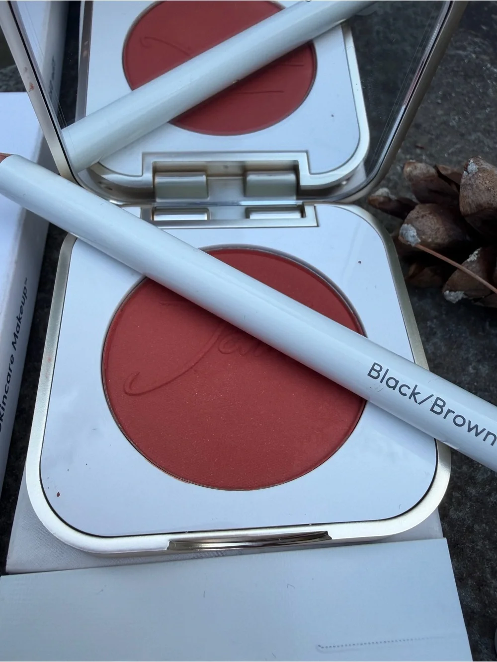 The Beauy Edit Jane Iredale Luxe Makeup Collection